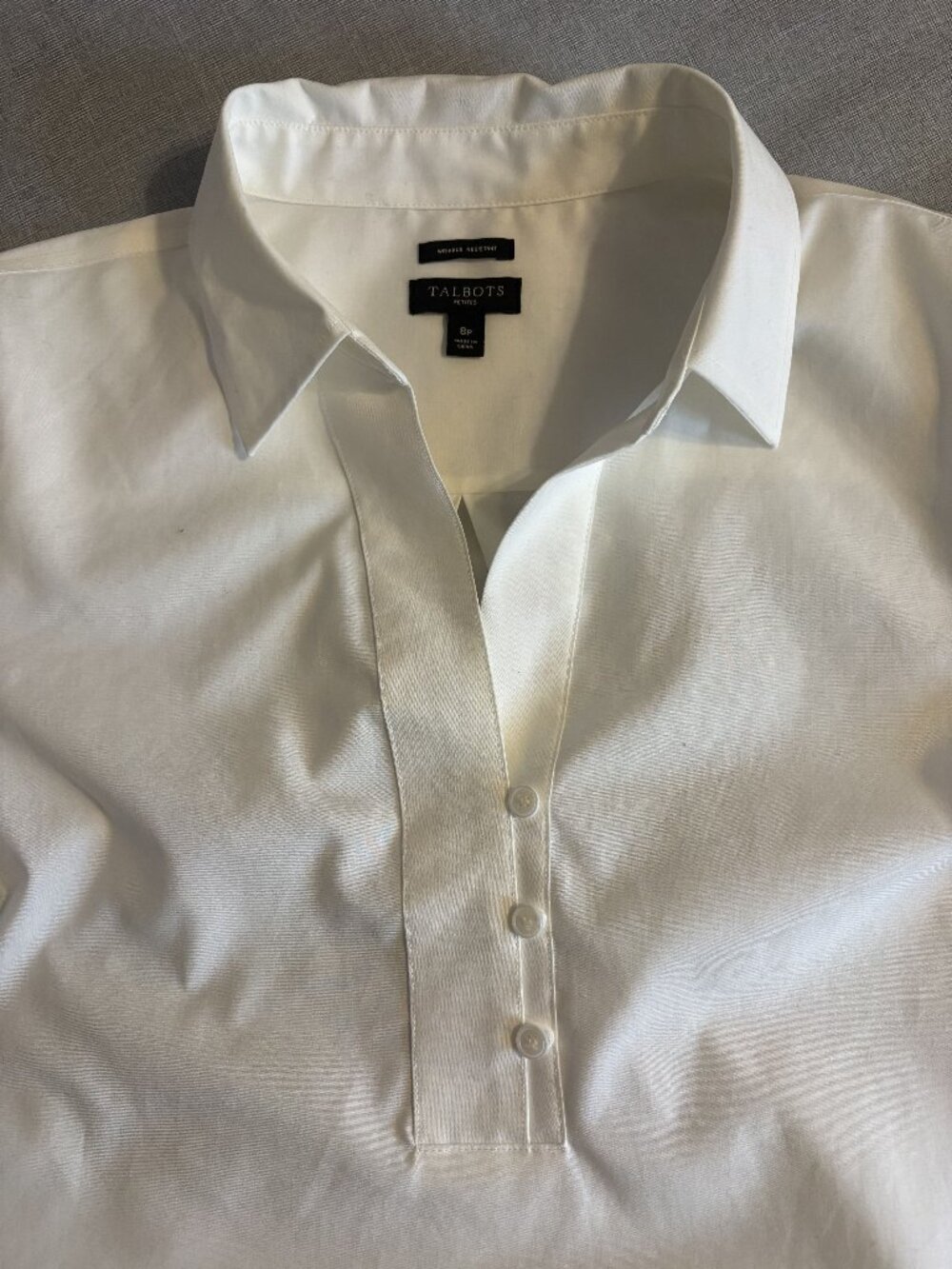Talbots Petites 8P White Wrinkle Resistant Collared Long Sleeve Popover Blouse
